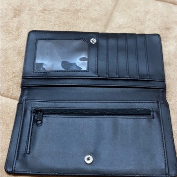 Kenneth Cole Reaction Black Wallet - Picture 4 of 8